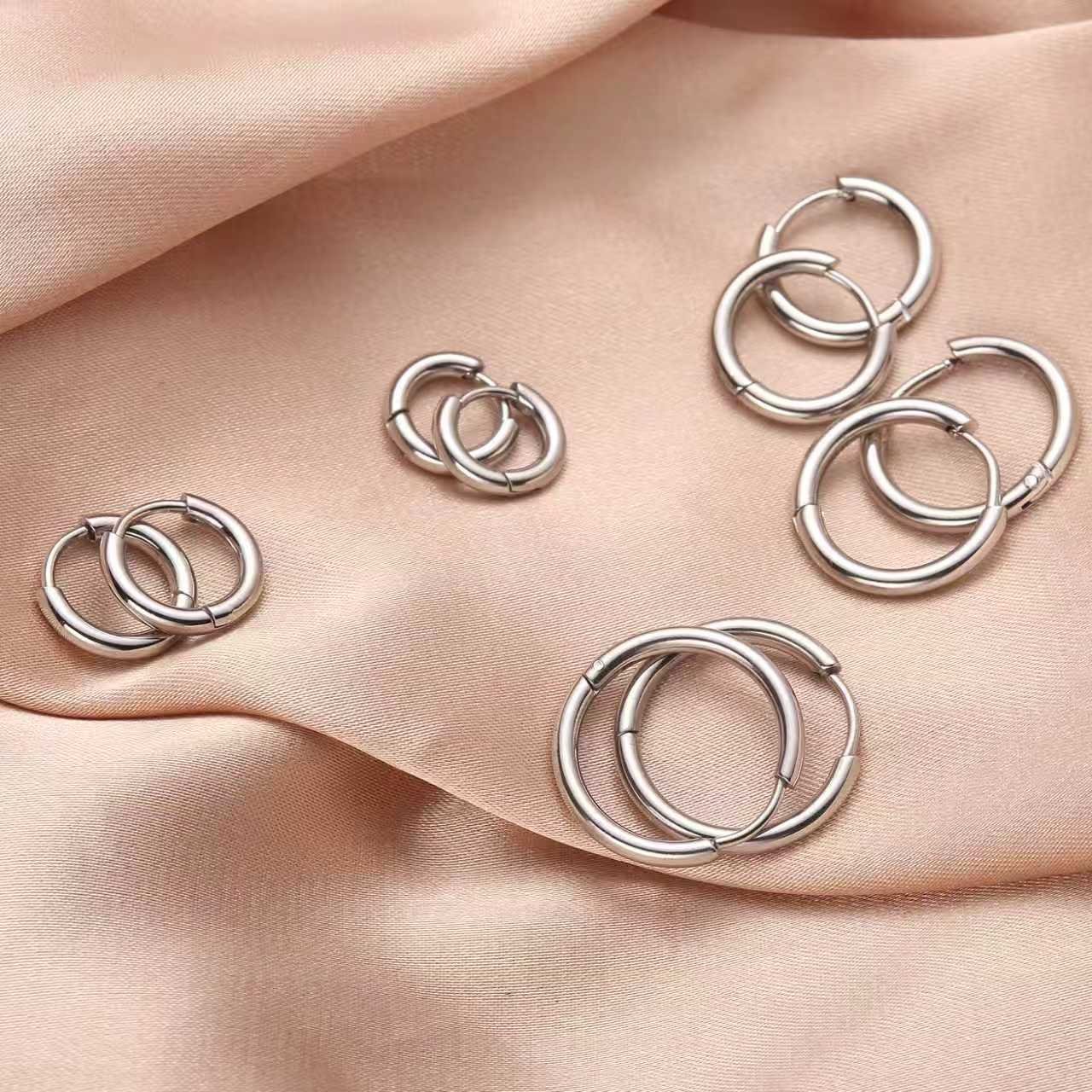 Plain 316L stainless steel hoop earrings